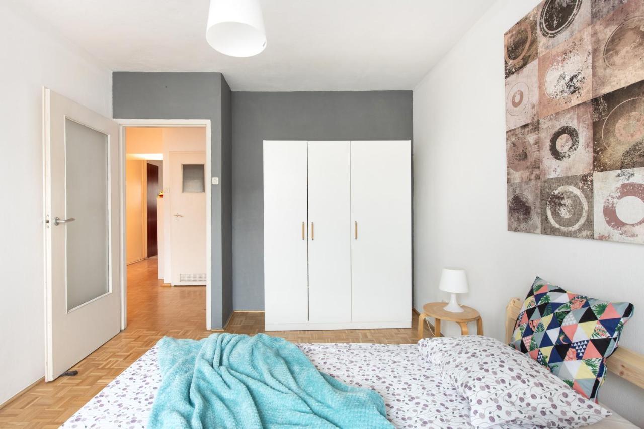 Room, Inflancka 19 Warszawa Exteriör bild
